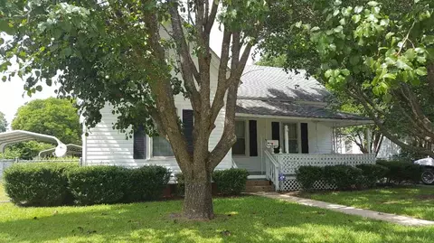 304 E H St, Erwin, NC 28339 photo 1