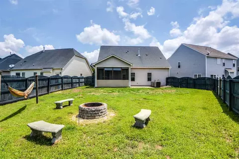 75 Marsh Creek Dr, Garner, NC 27529 photo 4