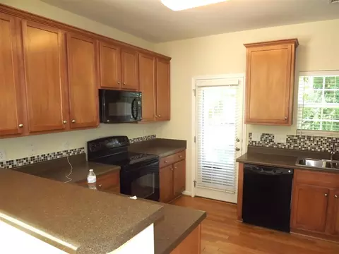 312 Weeping Willow Dr, Durham, NC 27704 photo 6