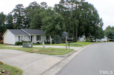 3813 Tyne Dr, Durham, NC 27703 photo 4