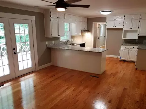 70 Benjamin Ct, Roxboro, NC 27574 photo 4
