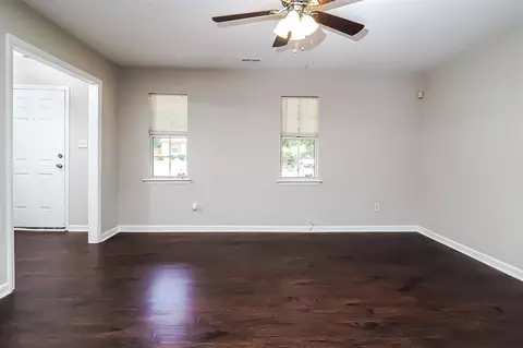 518 Melbourne St, Durham, NC 27703 photo 8