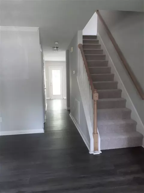 103 Elmview Dr, Cary, NC 27519 photo 2