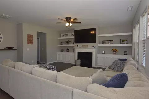 157 Davelyn Ct, Garner, NC 27529 photo 9