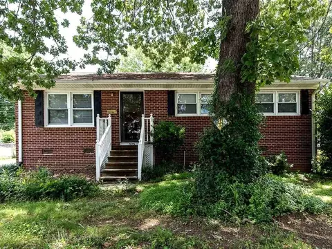 305 Clapp St, Graham, NC 27253 photo 1