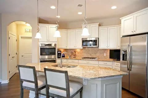 247 Ellisview Dr, Cary, NC 27519 photo 2