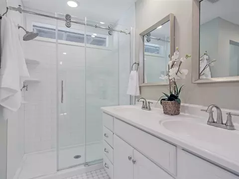 2644 University Dr, Durham, NC 27707 photo 14