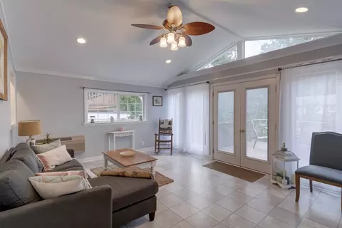 429 E Millbrook Rd, Raleigh, NC 27609 photo 10