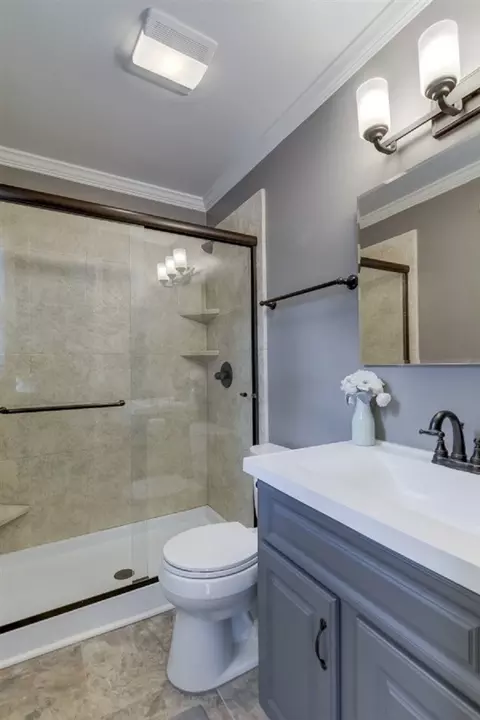 429 E Millbrook Rd, Raleigh, NC 27609 photo 18