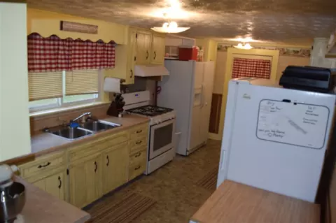 117 Thomas St, Canton, NC 28716 photo 7