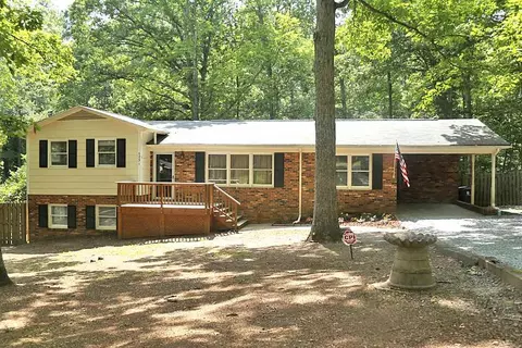 6231 Dello St, Durham, NC 27712 photo 1