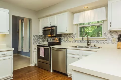 5009 Rolling Meadows Dr, Durham, NC 27703 photo 8