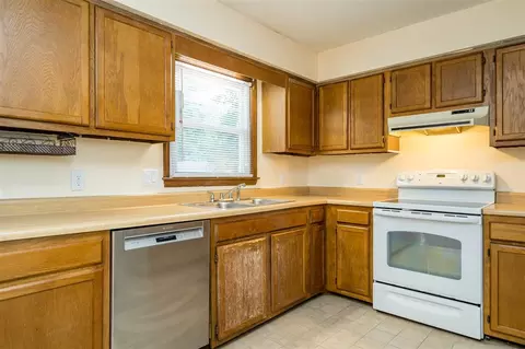 201 Winding Brook Dr, Garner, NC 27529 photo 9