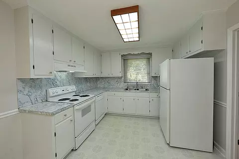701 Daffodil Ln, Durham, NC 27712 photo 3