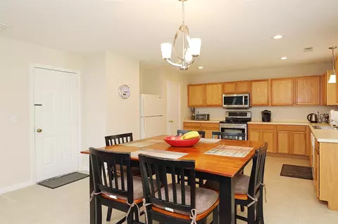 834 Statler Dr, Durham, NC 27703 photo 5