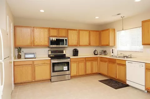 834 Statler Dr, Durham, NC 27703 photo 8