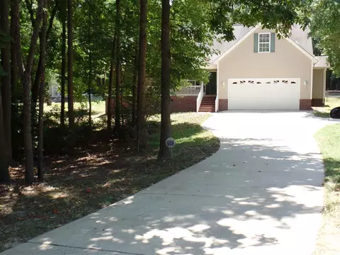 82 Foxhound Ct, Benson, NC 27504 photo 2