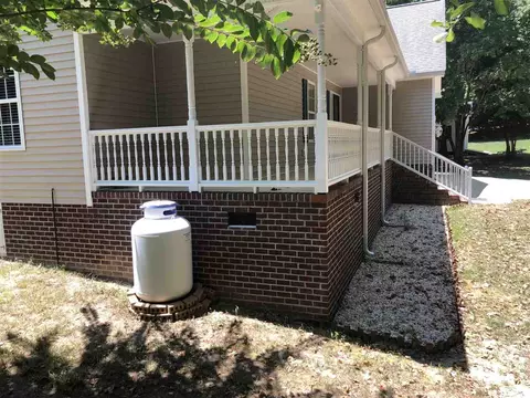 82 Foxhound Ct, Benson, NC 27504 photo 4