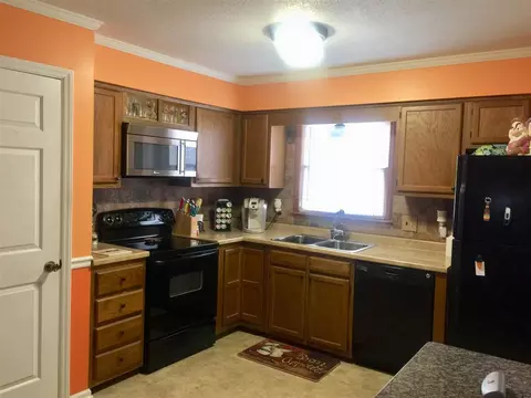 101 Winding Brook Dr, Garner, NC 27529 photo 8