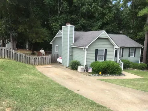 101 Winding Brook Dr, Garner, NC 27529 photo 2