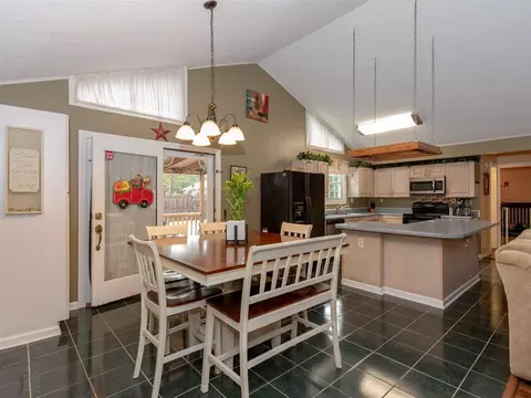 141 Carmil Dr, Selma, NC 27576 photo 9