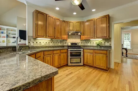 101 S Devimy Ct, Cary, NC 27511 photo 6