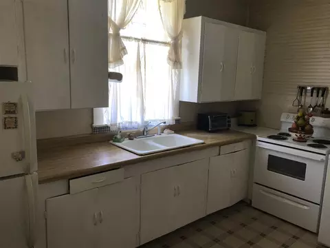 202 N 10th St, Erwin, NC 28339 photo 6