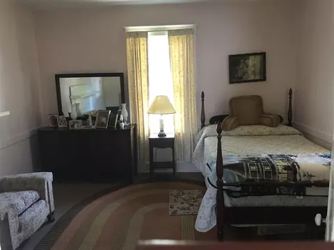 202 N 10th St, Erwin, NC 28339 photo 4