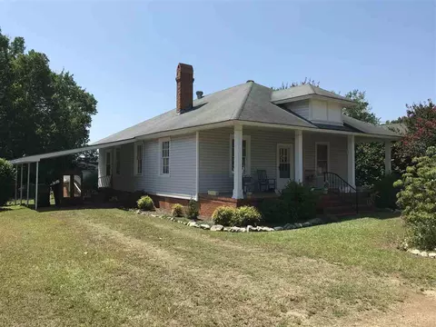 202 N 10th St, Erwin, NC 28339 photo 1