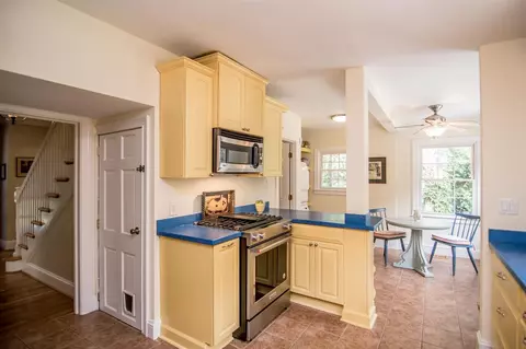 2618 Pickett Rd, Durham, NC 27705 photo 8