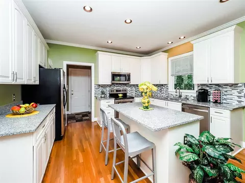 1 Montcrest Dr, Durham, NC 27713 photo 9