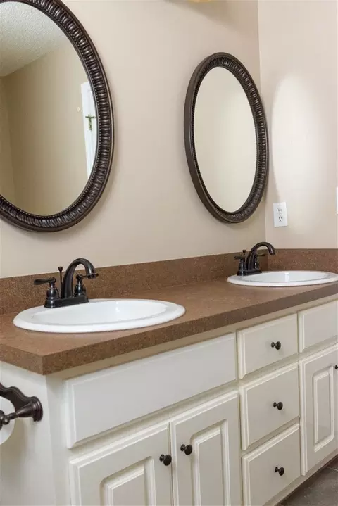 119 Phyllis Dr, Benson, NC 27504 photo 7