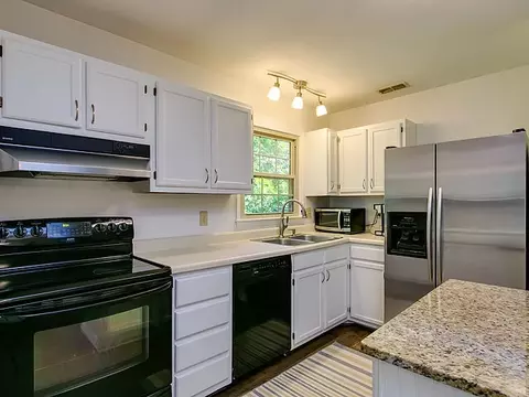 10 Briarfield Ct, Durham, NC 27713 photo 8