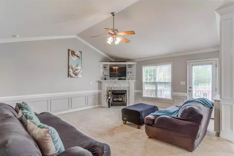 11 Parrish Farm Ln, Benson, NC 27504 photo 4