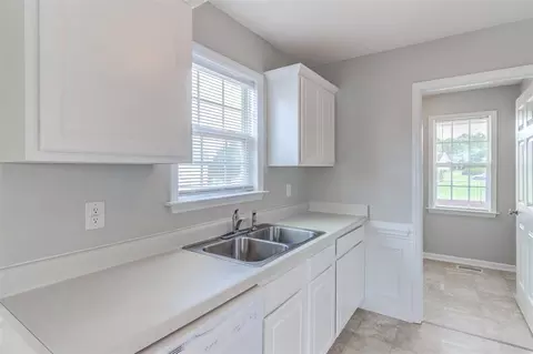 11 Parrish Farm Ln, Benson, NC 27504 photo 9