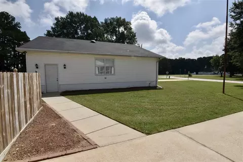 100 Marion Dr, Erwin, NC 28339 photo 5