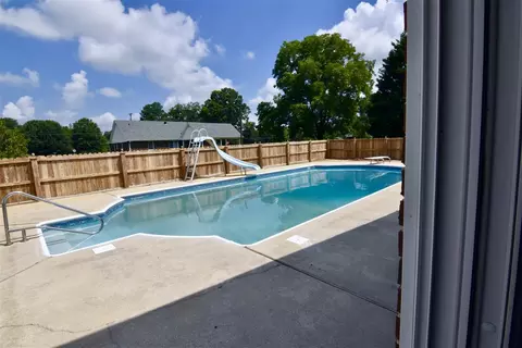 100 Marion Dr, Erwin, NC 28339 photo 10