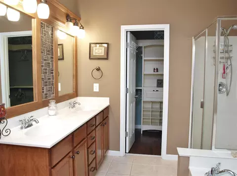 2620 Oleander Dr, Durham, NC 27703 photo 9
