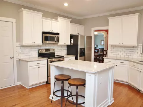 2620 Oleander Dr, Durham, NC 27703 photo 2