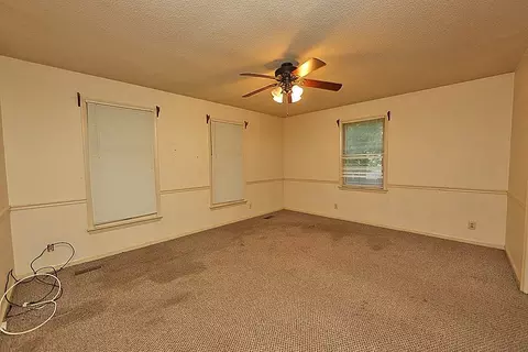 5412 Centennial Dr, Durham, NC 27712 photo 2