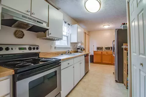 4501 Tyne Dr, Durham, NC 27703 photo 6