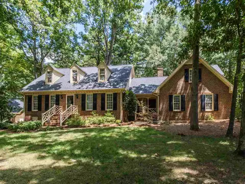 5512 Pine Leaf Ct, Raleigh, NC 27606 photo 1