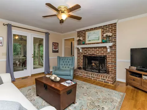 5512 Pine Leaf Ct, Raleigh, NC 27606 photo 9