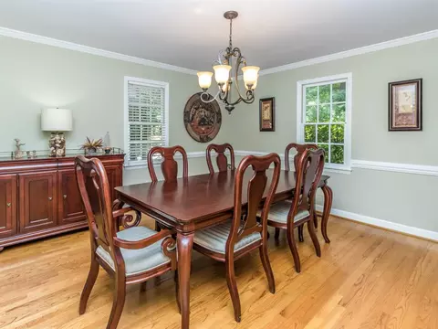 5512 Pine Leaf Ct, Raleigh, NC 27606 photo 4