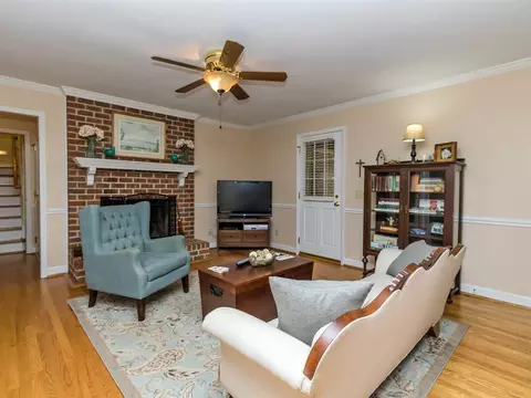 5512 Pine Leaf Ct, Raleigh, NC 27606 photo 8