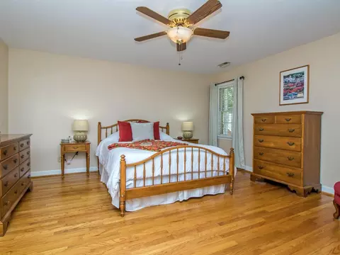 5512 Pine Leaf Ct, Raleigh, NC 27606 photo 12