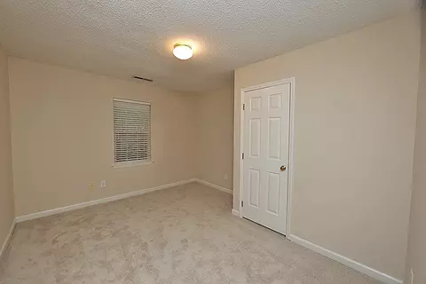 16 Griffith Pl, Durham, NC 27703 photo 8