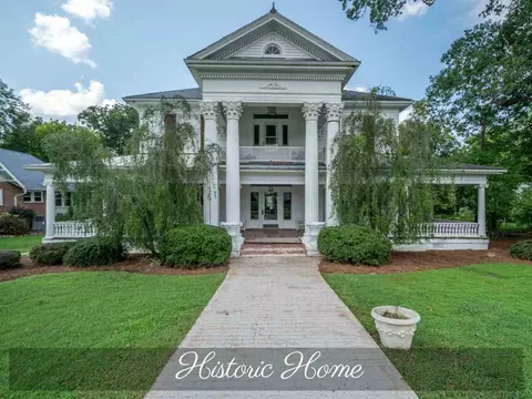 211 E Nash St, Spring Hope, NC 27882 photo 1