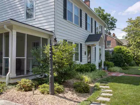 1107 Watts St, Durham, NC 27701 photo 3