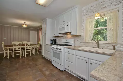 411 E Cornwall Rd, Cary, NC 27511 photo 8